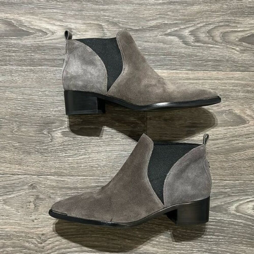 Marc Fisher Yale Chelsea Boots 7.5 Gray Suede Pointed Toe Luxe Ankle Booties